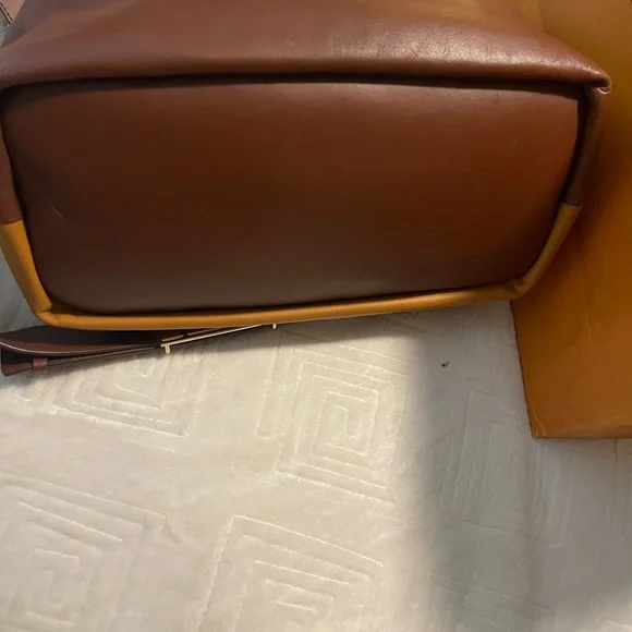 💐Chloe Baylee two tone calfskin bag “ Yummy Cookie” - Picture 9 of 15